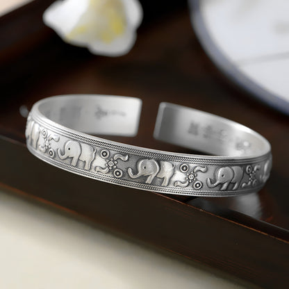 Elefantenarmband im ethnischen Stil, markantes Design