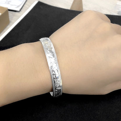 Elefantenarmband im ethnischen Stil, markantes Design