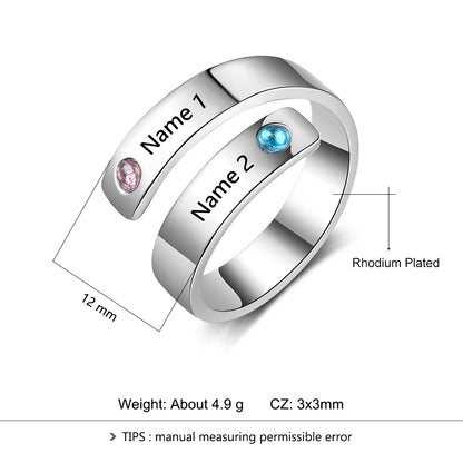 Personalisierter Ring mit individueller Namensgravur und Geburtsstein