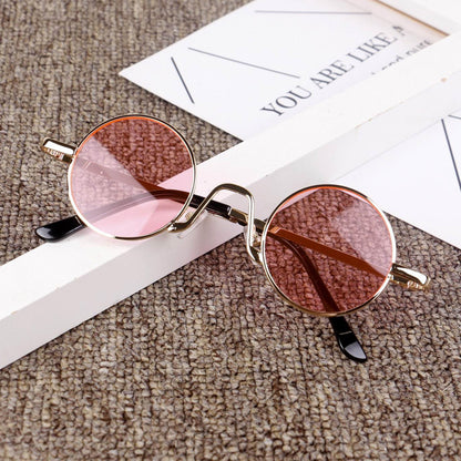Retro summer sunglasses, a personality statement