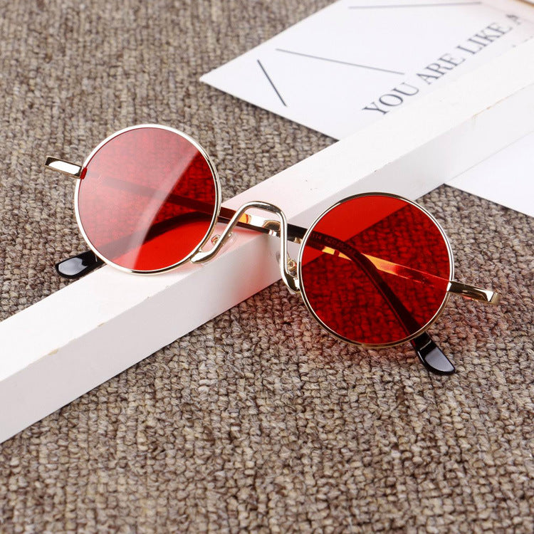 Retro summer sunglasses, a personality statement