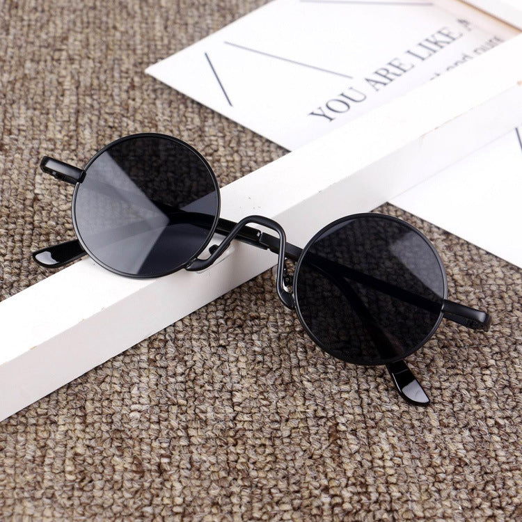 Retro summer sunglasses, a personality statement