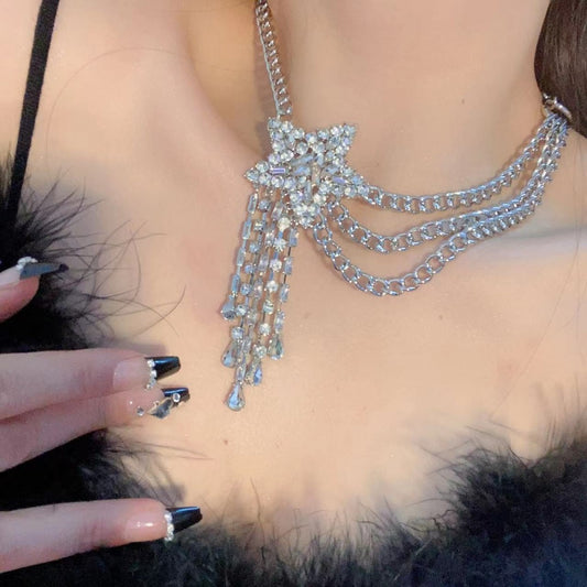 Damen-Halskette mit fünfzackigem Stern, Zirkon und Quaste