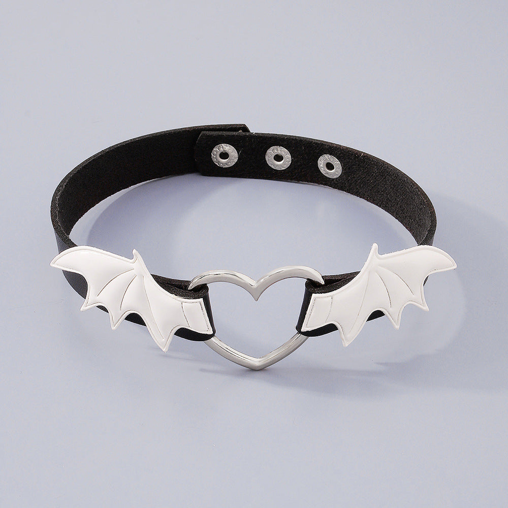 Gothic-Punk-Choker mit Vampirherz und Flügeln