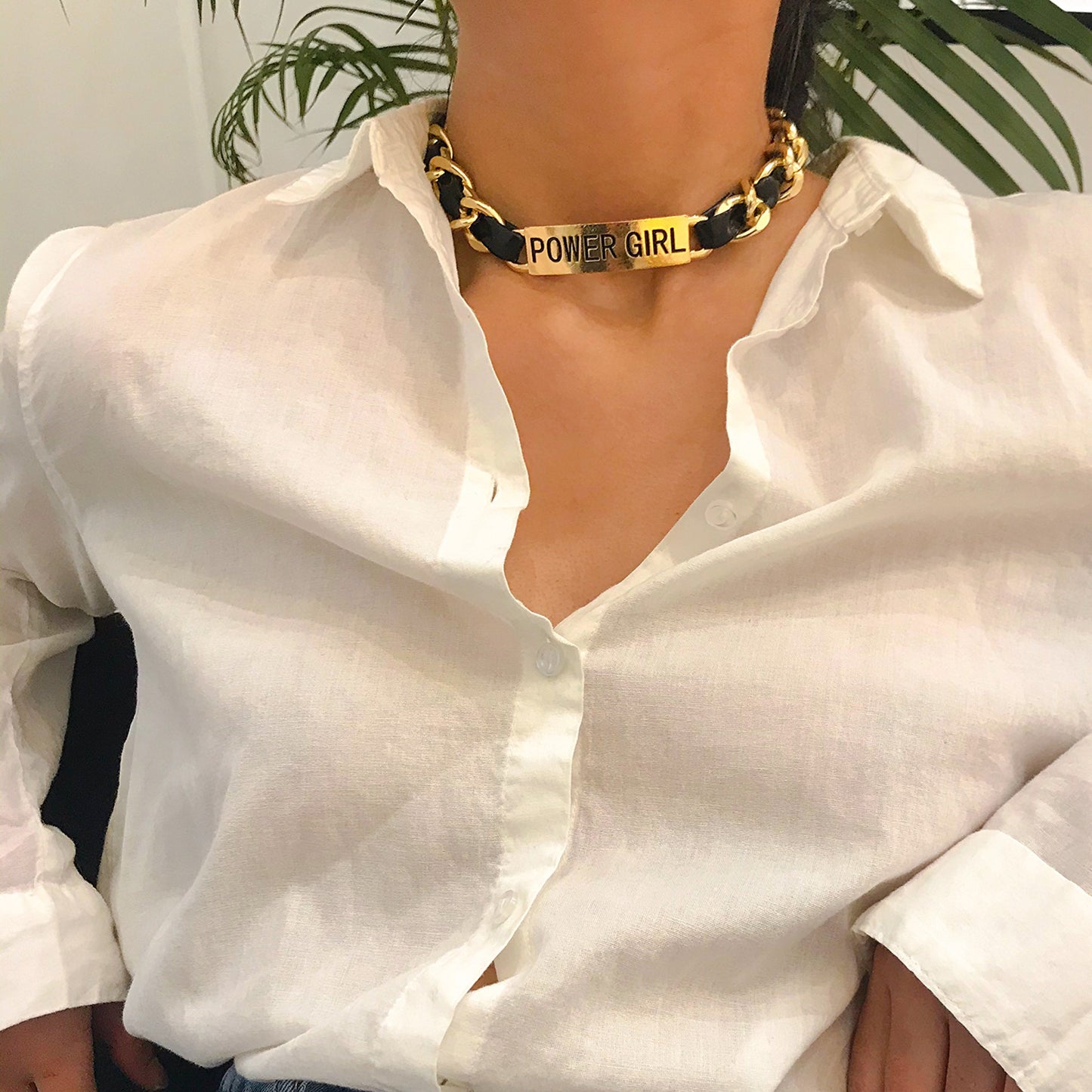 Geometrische PU-Kettenhalskette mit Buchstaben und quadratischem Anhänger