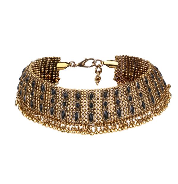 Kurze Kettenhalskette mit Perlen und Glöckchen, Damenmodell