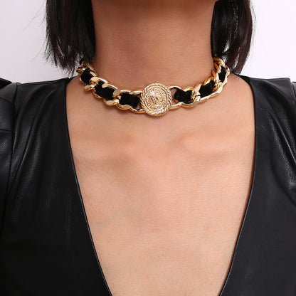 Single-layer geometric wrap chain necklace