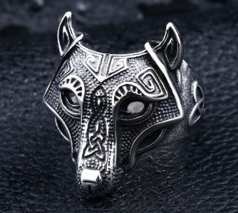 Men's ring made of titanium steel with wolf's head, striking designer ring