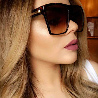 Oversize Sonnenbrille Personalisiert Trend Statement