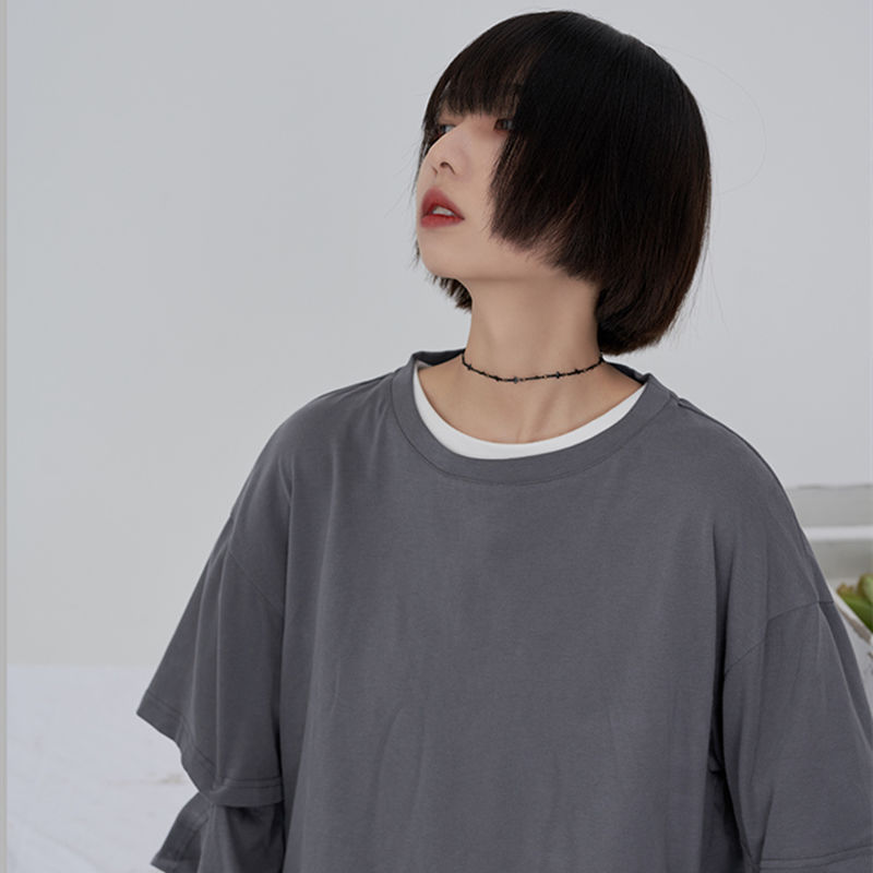 Double-row choker with a frosted cross