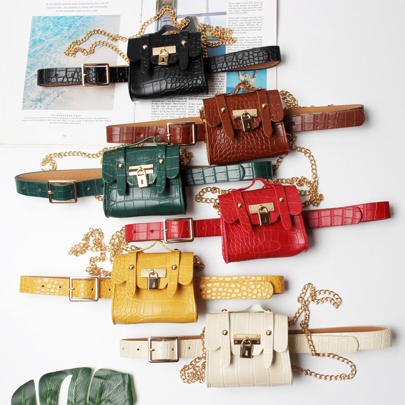 Vintage-Minitasche mit goldfarbener Schnalle und Verschluss