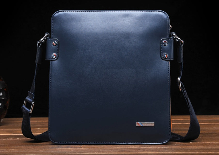 Lässig getragene Schultertasche