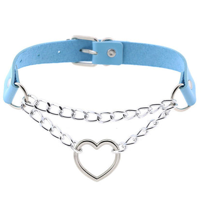 Modischer Damen-Choker mit herzförmigem Lederanhänger und Kette