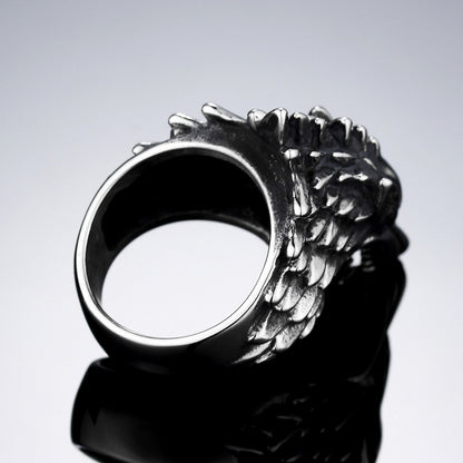 Men's ring made of titanium steel with wolf's head, striking designer ring