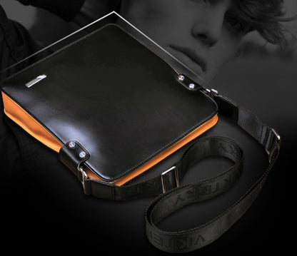 Lässig getragene Schultertasche