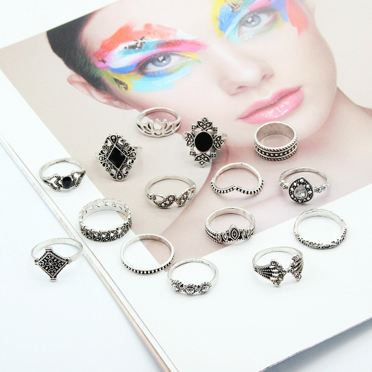 Modisches Trend-Ringset, 15-teilig, mit hohlem Lotus-, Sonnenblumen- und geometrischem Design, schwarzer Schmuckstein