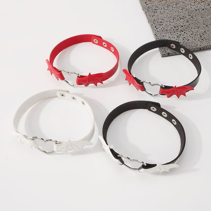 Gothic-Punk-Choker mit Vampirherz und Flügeln
