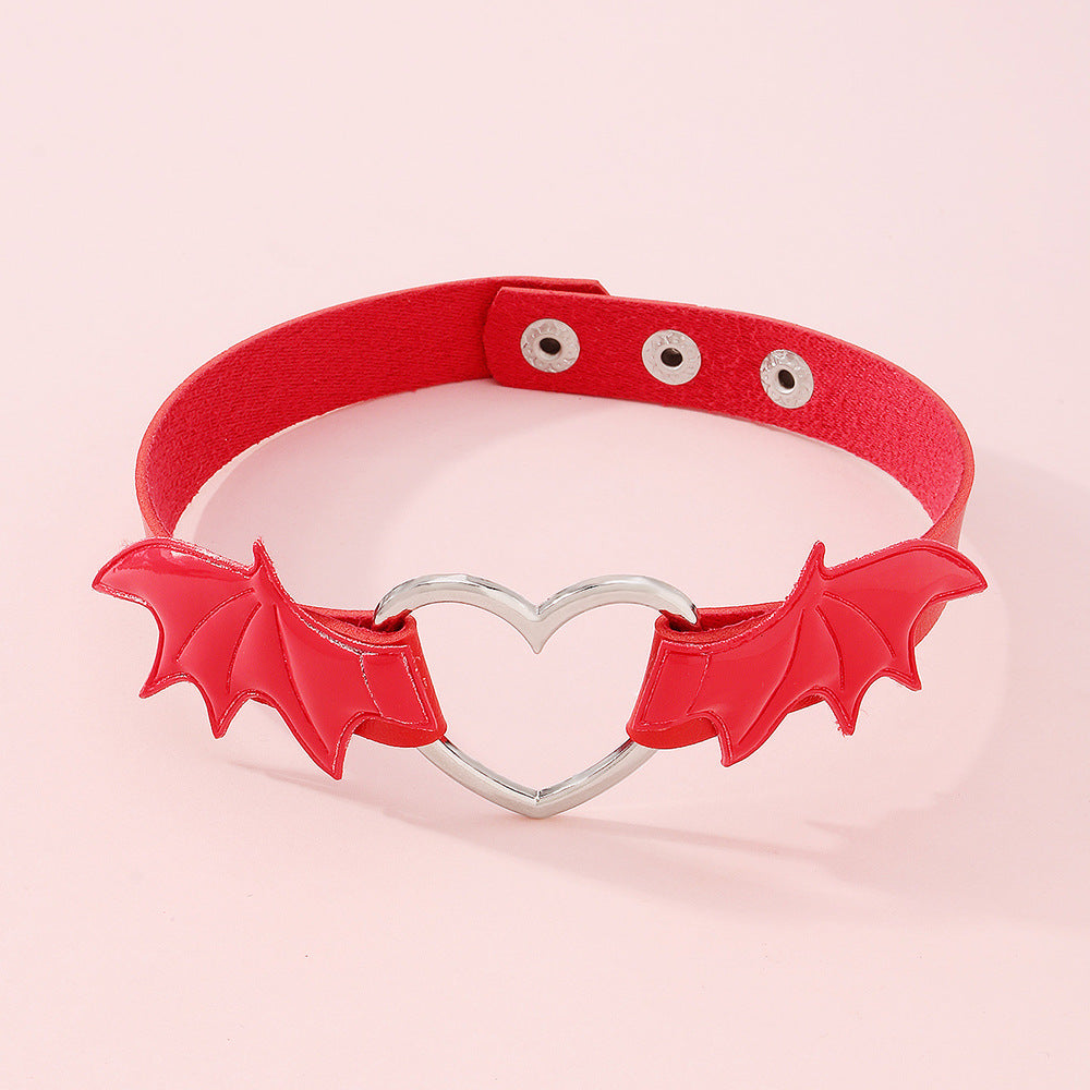 Gothic-Punk-Choker mit Vampirherz und Flügeln