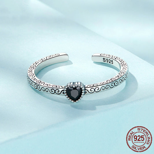 Vintage-Schmuckset mit schwarzem Zirkonia-Ring und passenden Ohrringen