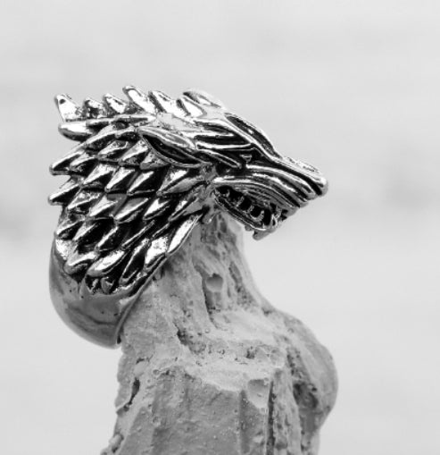 Men's ring made of titanium steel with wolf's head, striking designer ring