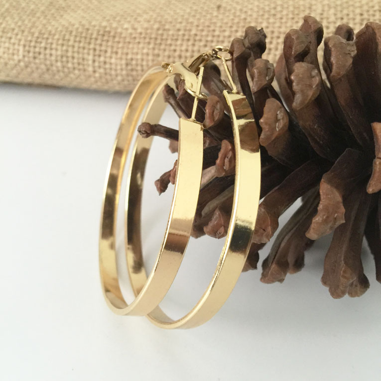 Large women's hoop earrings in European and American style