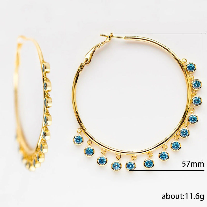 Fashionable large hoop earrings in European and American boho style