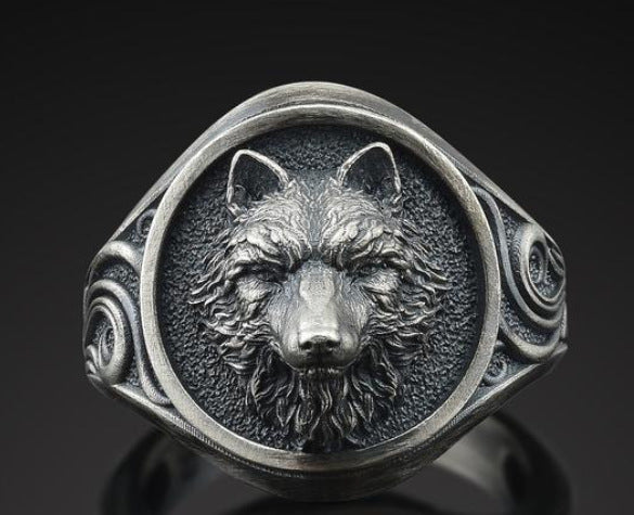Klassischer Herrenring mit Wolfskopf, markantes Trend-Design, modischer Schmuck