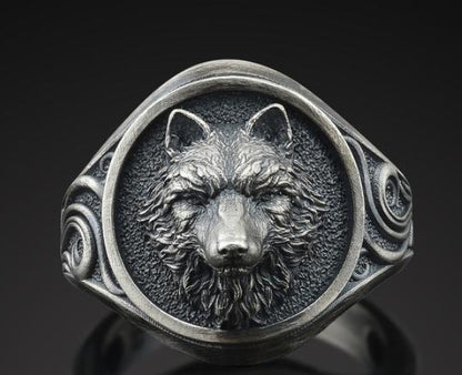Klassischer Herrenring mit Wolfskopf, markantes Trend-Design, modischer Schmuck